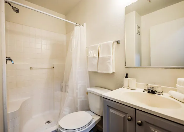 Apartment Tolleson Stylish Retreat For 2 Guests *