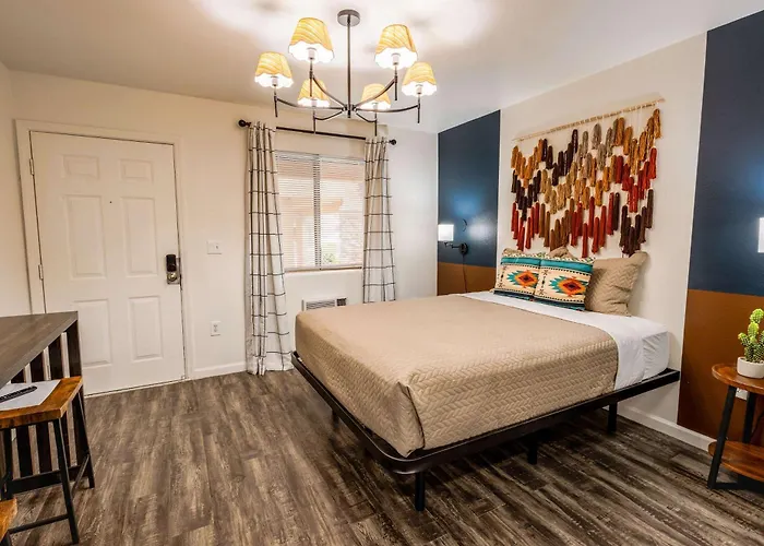 Apartment Tolleson Stylish Retreat For 2 Guests Cashion